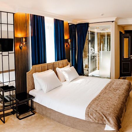 Lion'S Hotel Kiszyniów Zewnętrze zdjęcie
